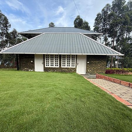 Honey Rock Hotel Kanthalloor Buitenkant foto