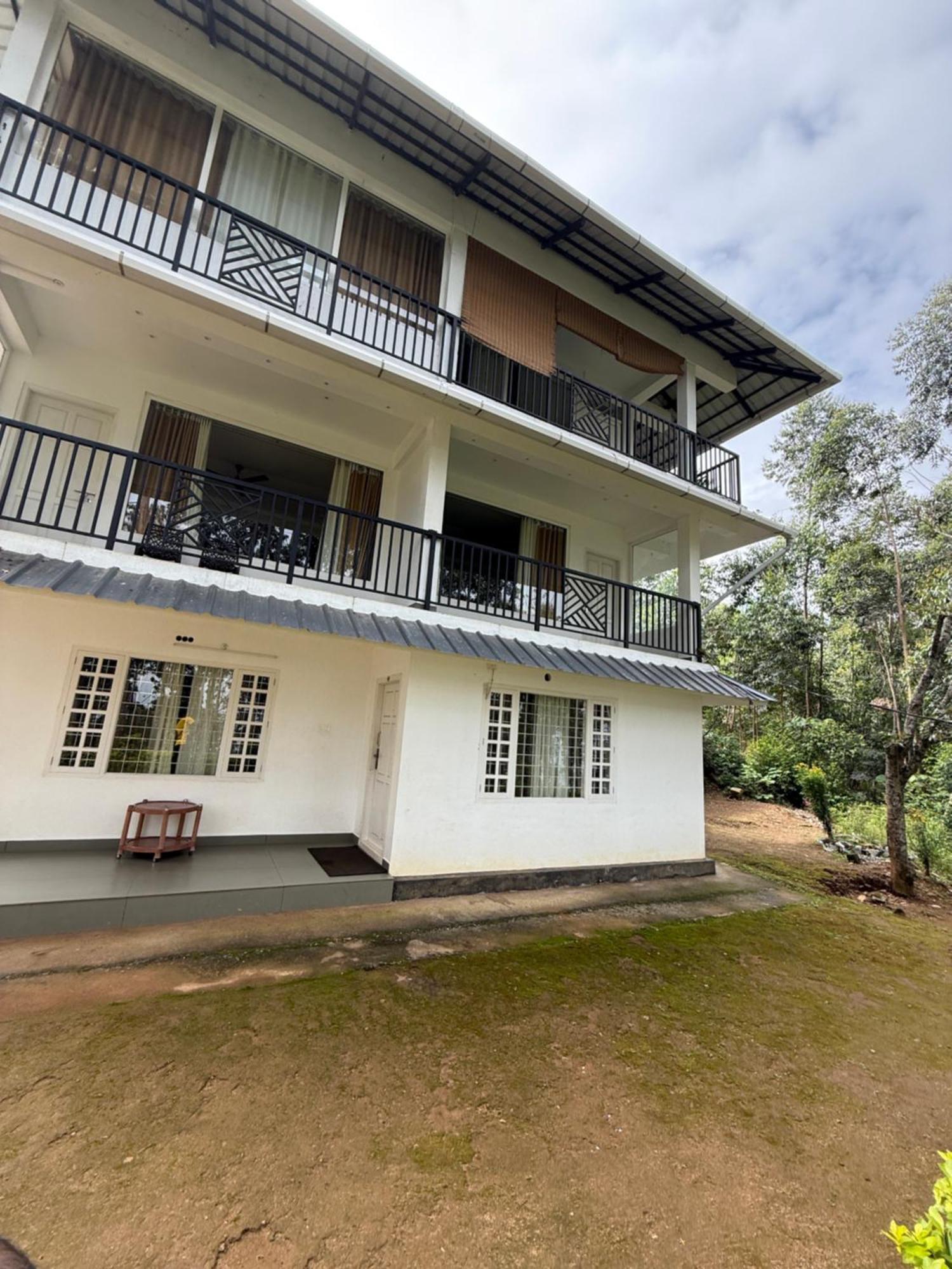 Honey Rock Hotel Kanthalloor Buitenkant foto