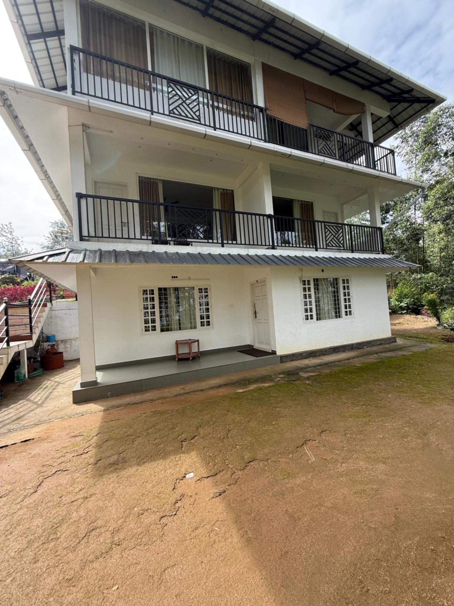 Honey Rock Hotel Kanthalloor Buitenkant foto